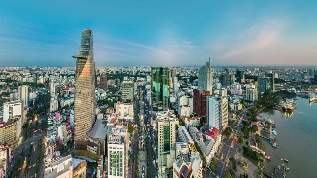 Toàn cảnh trung tâm TP.HCM, khu vực kết nối của Vinhomes Kỳ Hòa (ảnh minh họa)